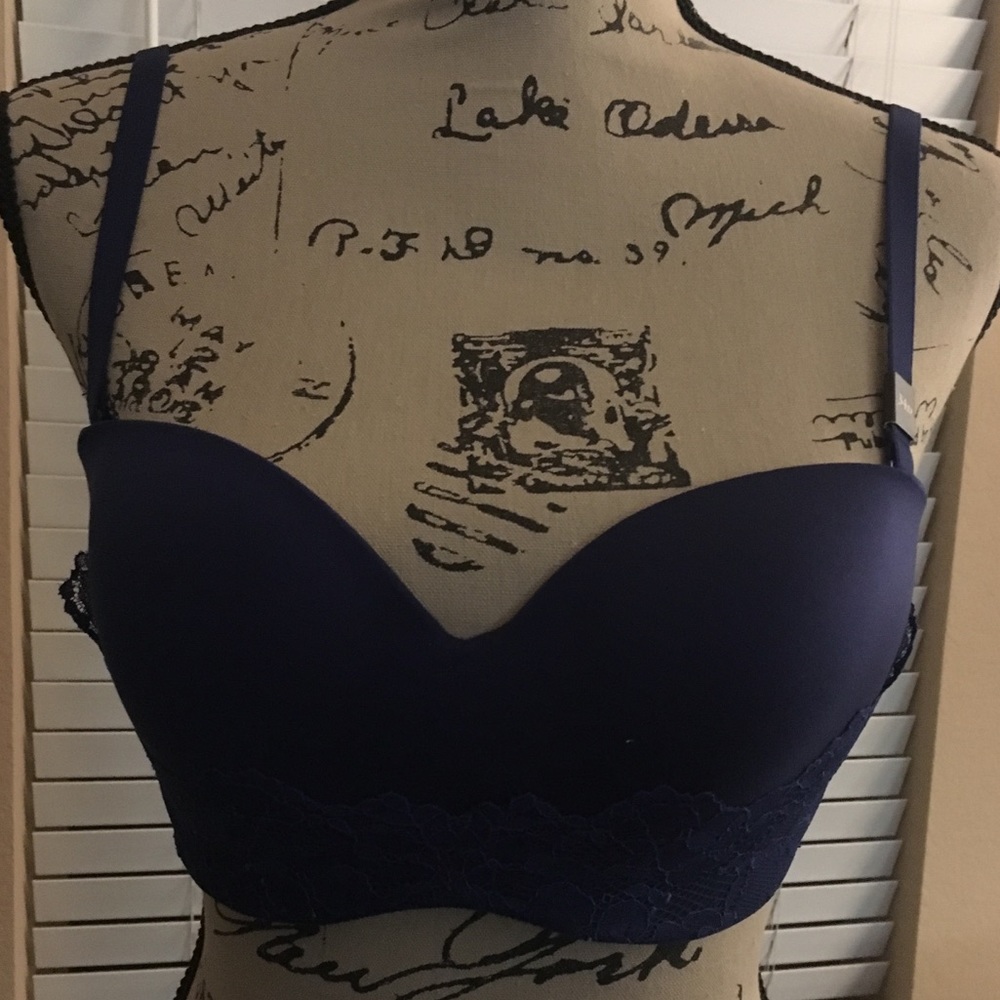 NWT Victoria’s Secret Body By Victoria 2-Way Bra